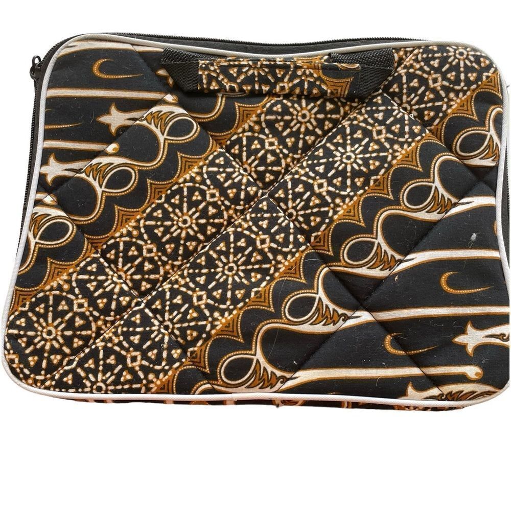 ORIGINAL BATIK‎ PADDED TABLET BAG